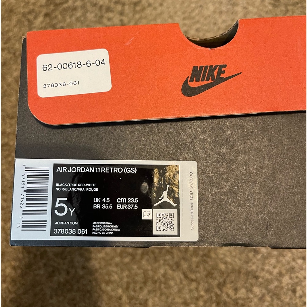 Jordan 11 retro size 5y brand new